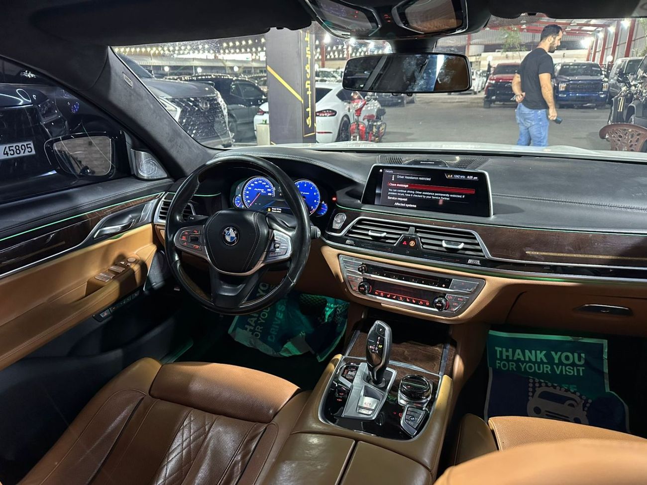 بي أم دبليو 750Li Luxury 4.4L (443 HP)