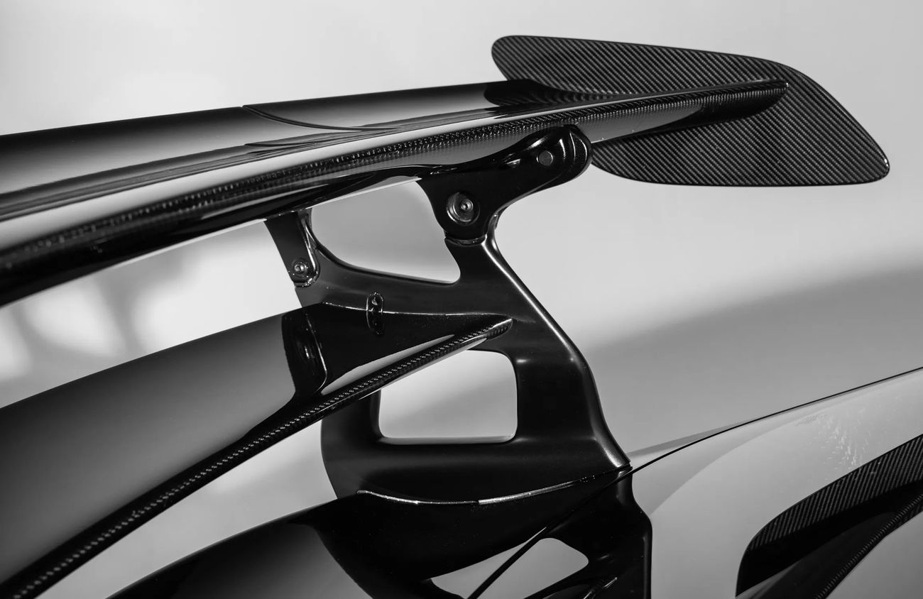 Mercedes-Benz AMG GT 4.0L V-8 Bi-Turbo Engine