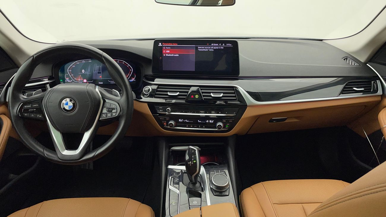 بي أم دبليو 520i JOY EDITION 2 | بدون دفعة مقدمة | اختبار القيادة في المنزل