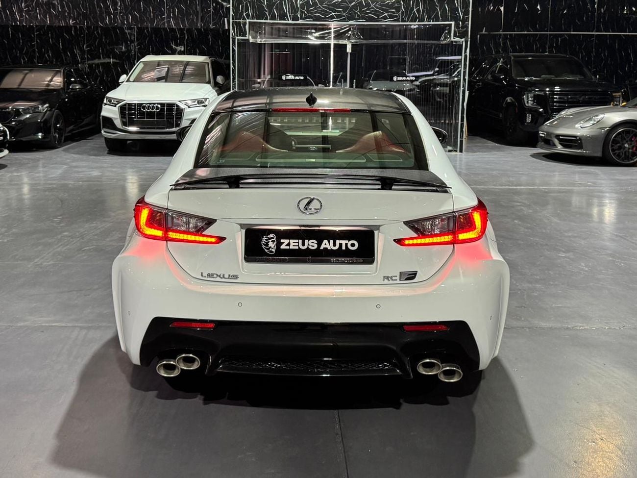لكزس RC F Carbon 5.0L