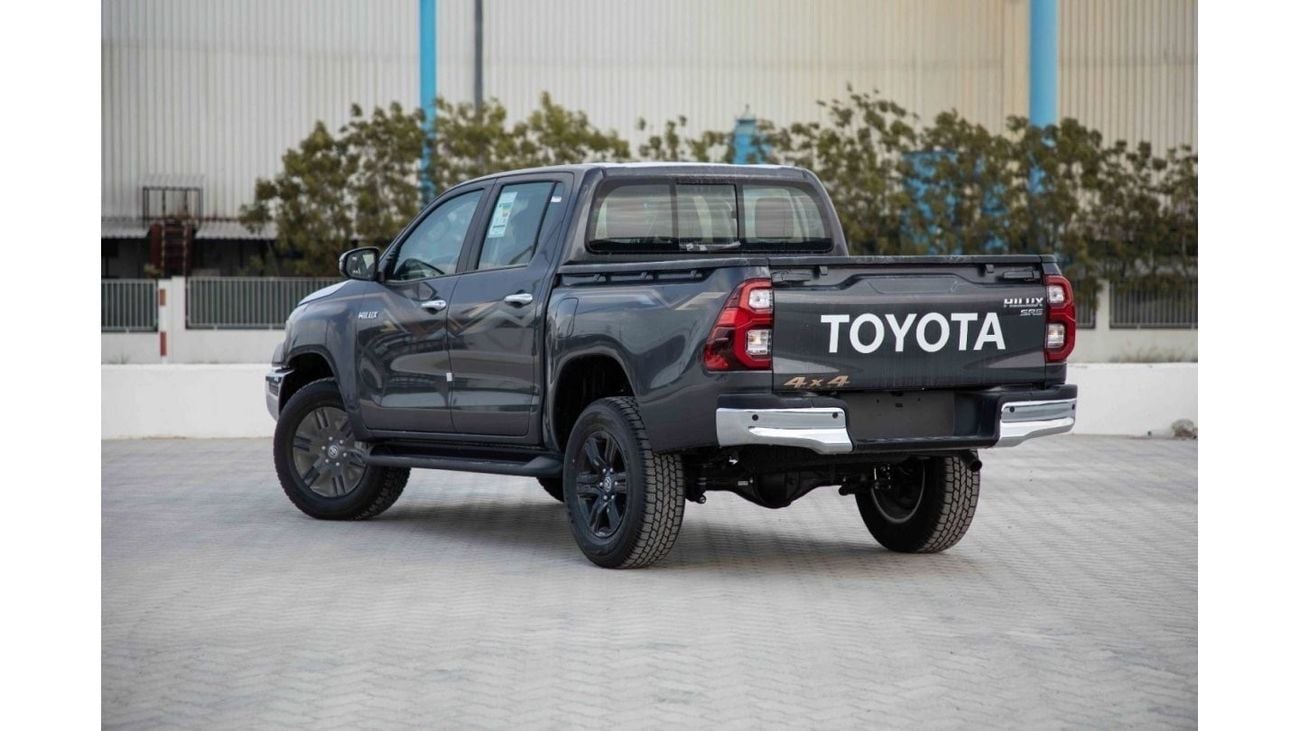 Toyota Hilux 2024 Toyota Hilux 4x4 DC 2.8 SR5 - Grey inside Maroon | Export Only