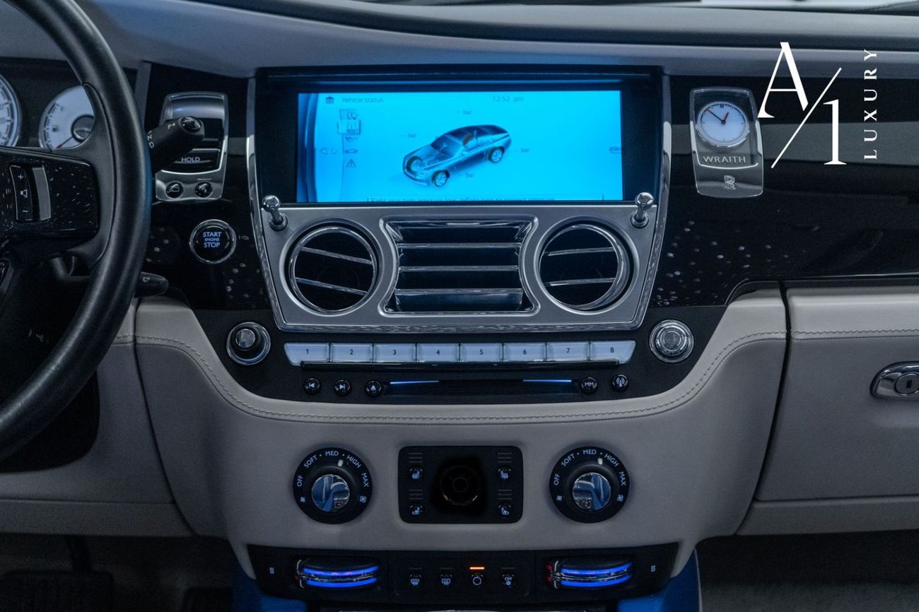 Rolls-Royce Wraith Standard 2016 Rolls Royce Wraith, Just Been Serviced, Very Low kms, New Tyres, GCC