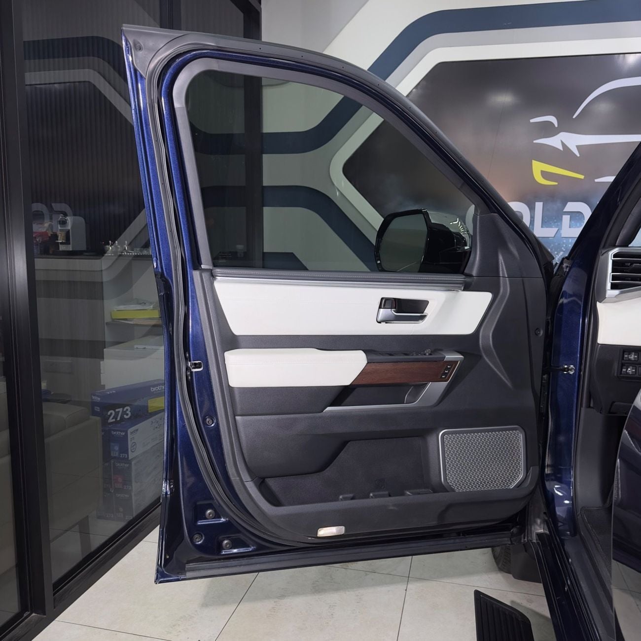 تويوتا سيكويا Capstone