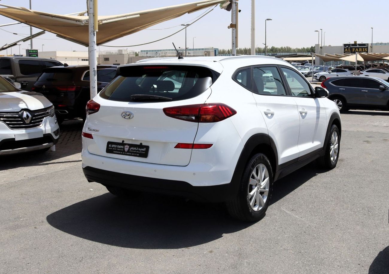 Hyundai Tucson GL ACCIDENTS FREE - GCC - PERFECT CONDITION INSIDE OUT - 2000 CC