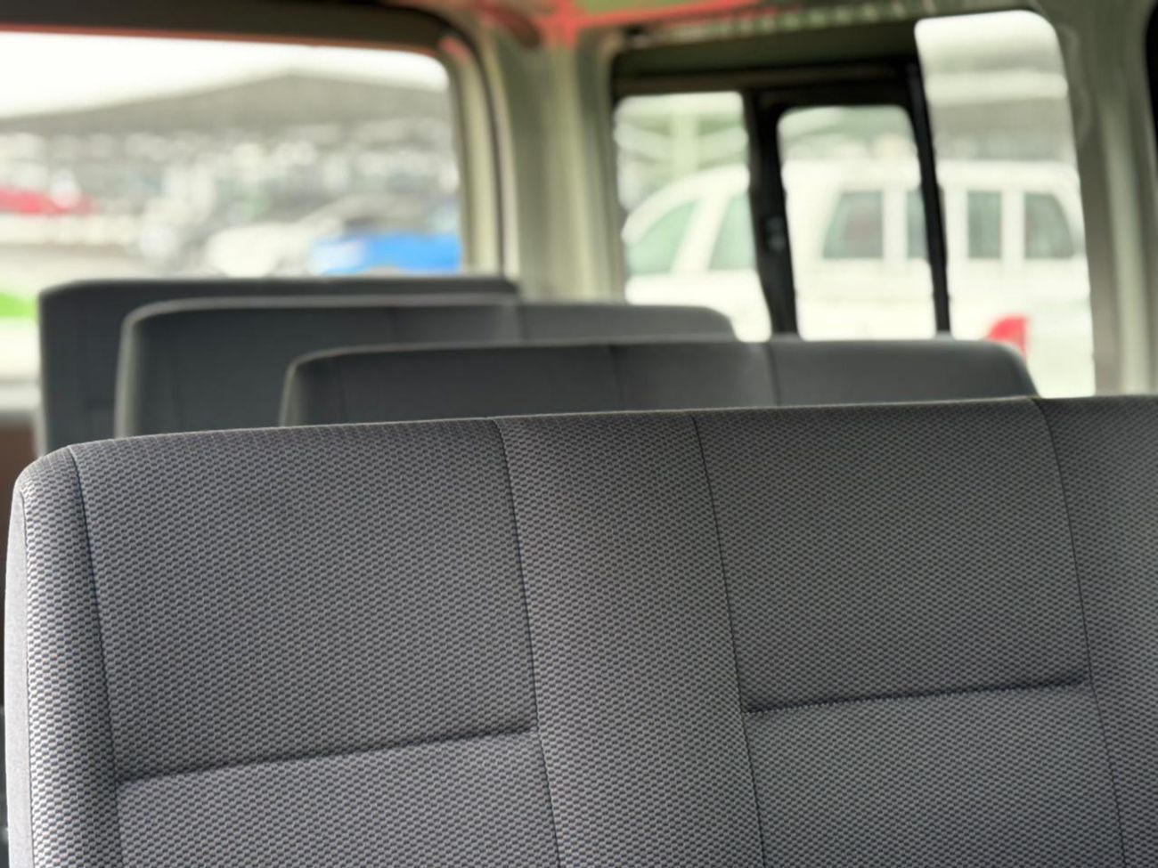 Toyota Hiace Commuter 2.8L Commuter 2.5L
