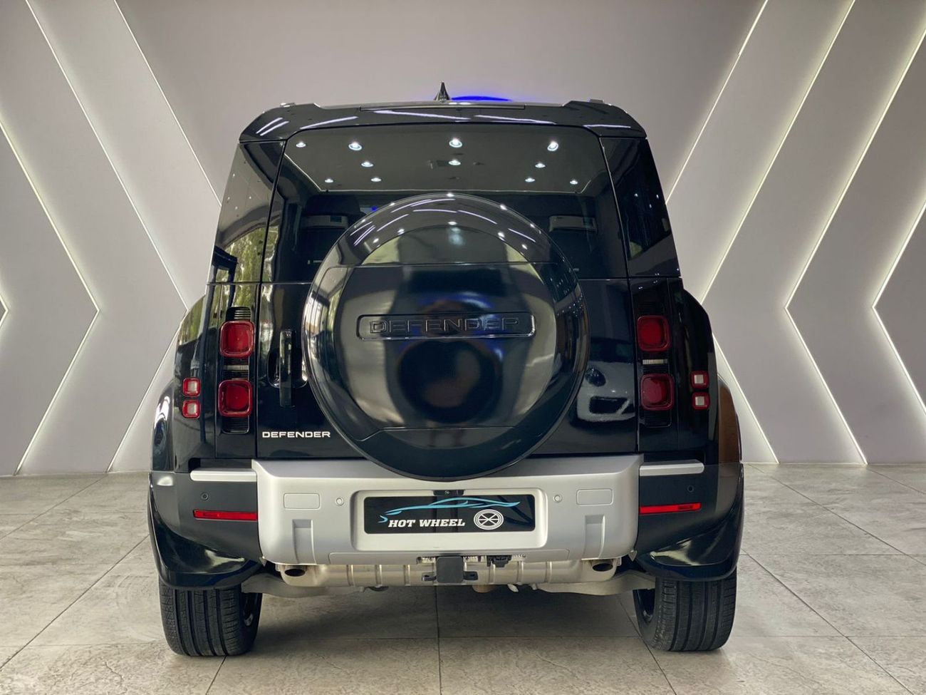 Land Rover Defender P400 110 | with warranty