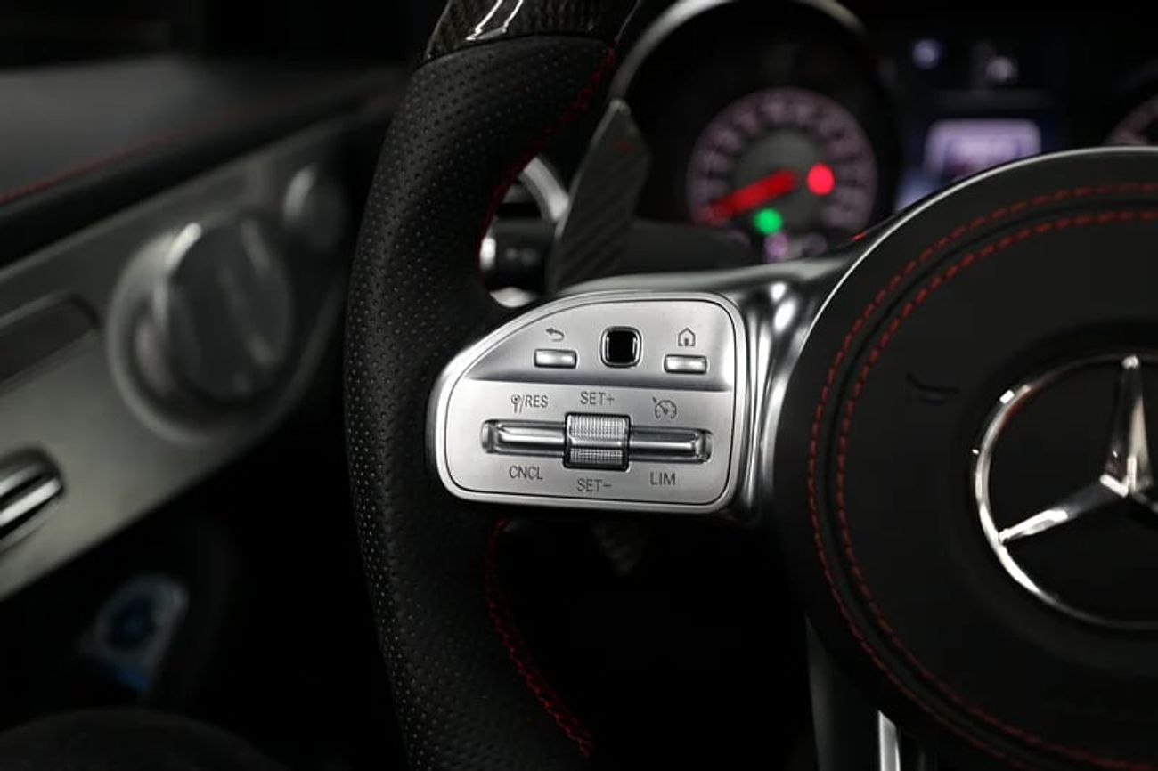 Mercedes-Benz C 63 AMG Std 4.0L Coupe