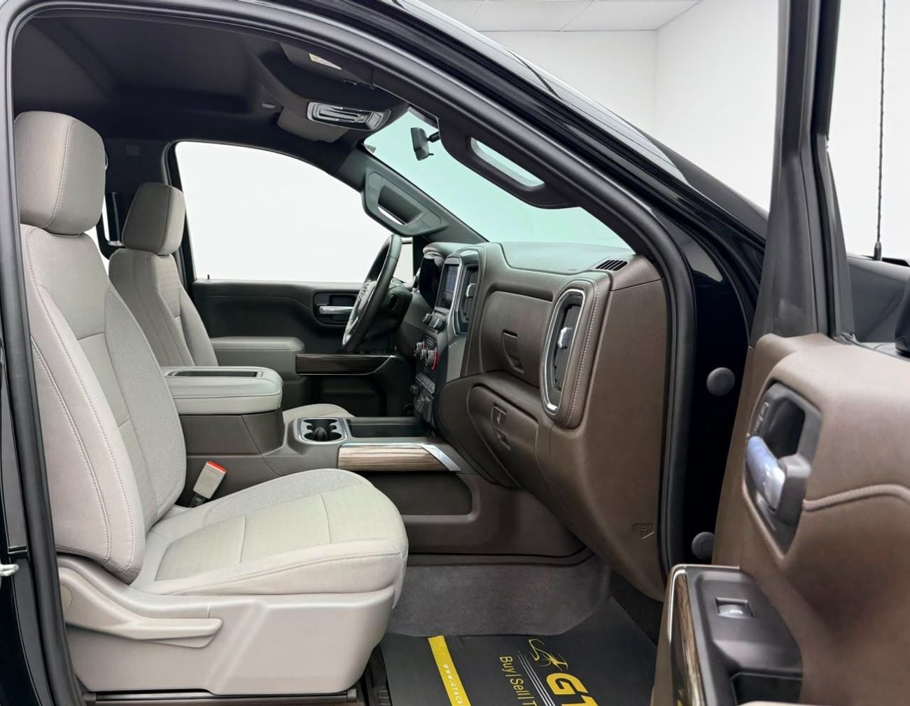 Chevrolet Silverado 2021 Chevrolet Silverado LT Trail Boss, Warranty, Full Chevrolet Service History, Fully Loaded, GCC
