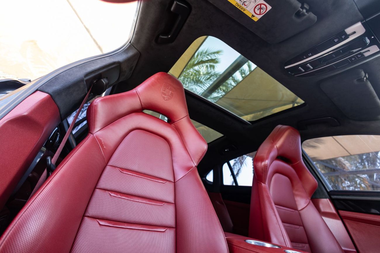 بورش باناميرا Turbo 4.0L AWD