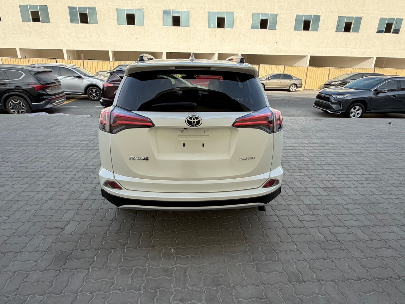 تويوتا راف ٤