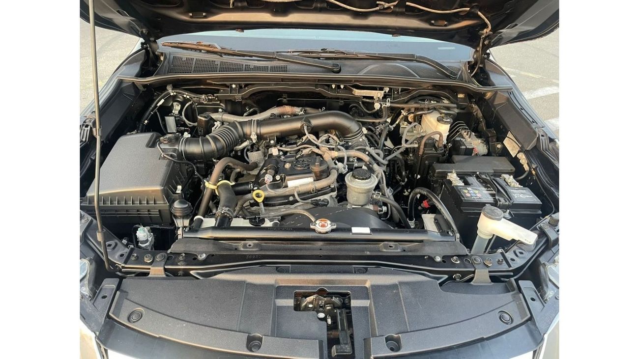 Toyota Fortuner 2019 Toyota Fortuner EXR+ 2.7L V4 - 4x4 AWD - Rear CAM & Sensor - No accident -