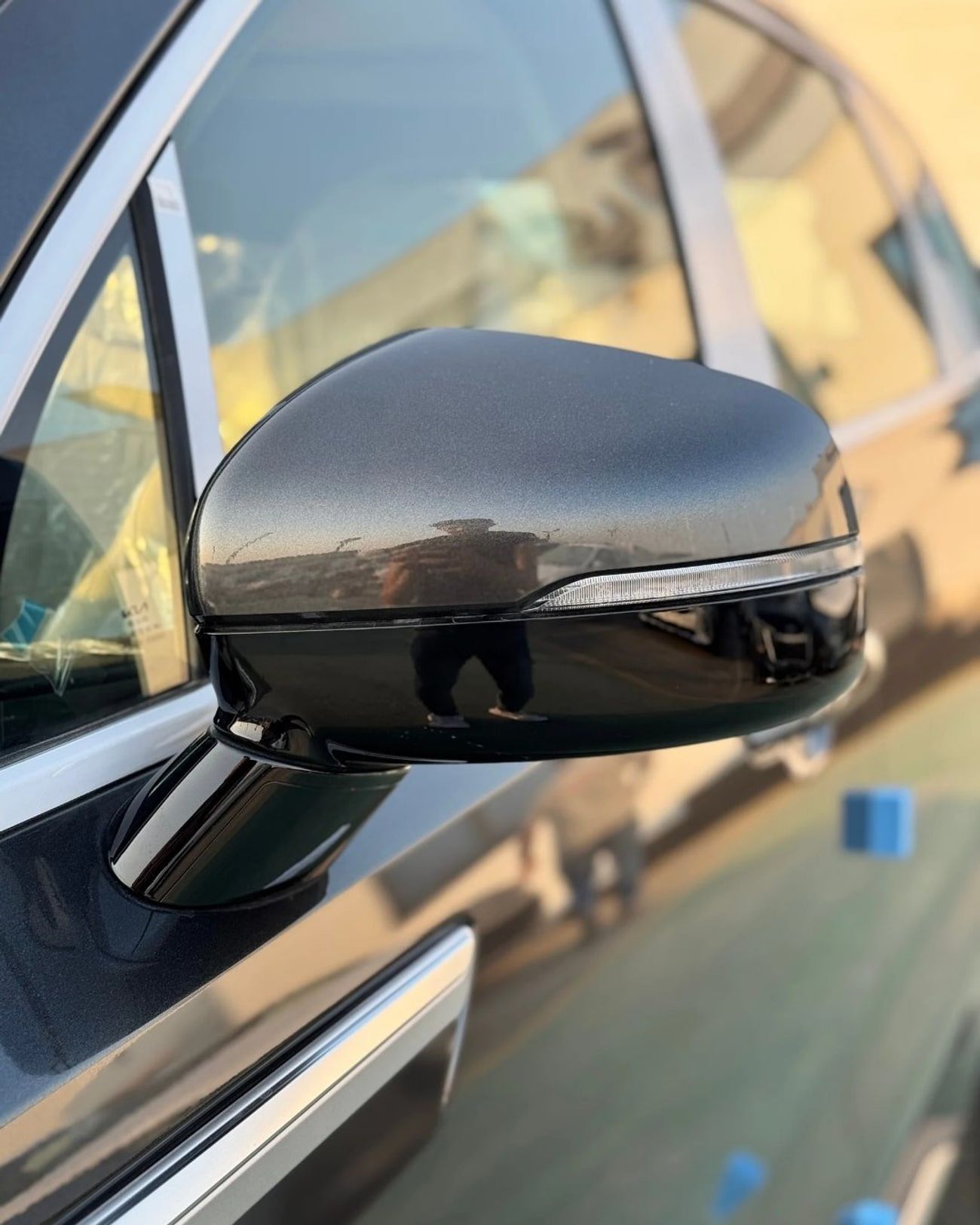 Kia Sorento KIA SORENTO 1.6L (HYBRID)  GRAY- 2025 MODEL -MID OPTION