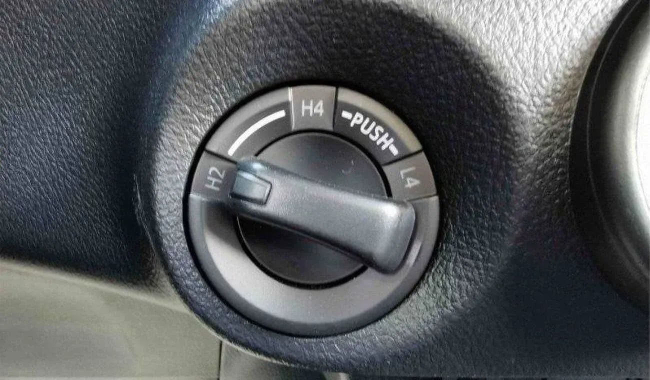 Toyota Hilux SGLX Toyota Hilux Toyota hilux 2.4L diesel mid options MY2024