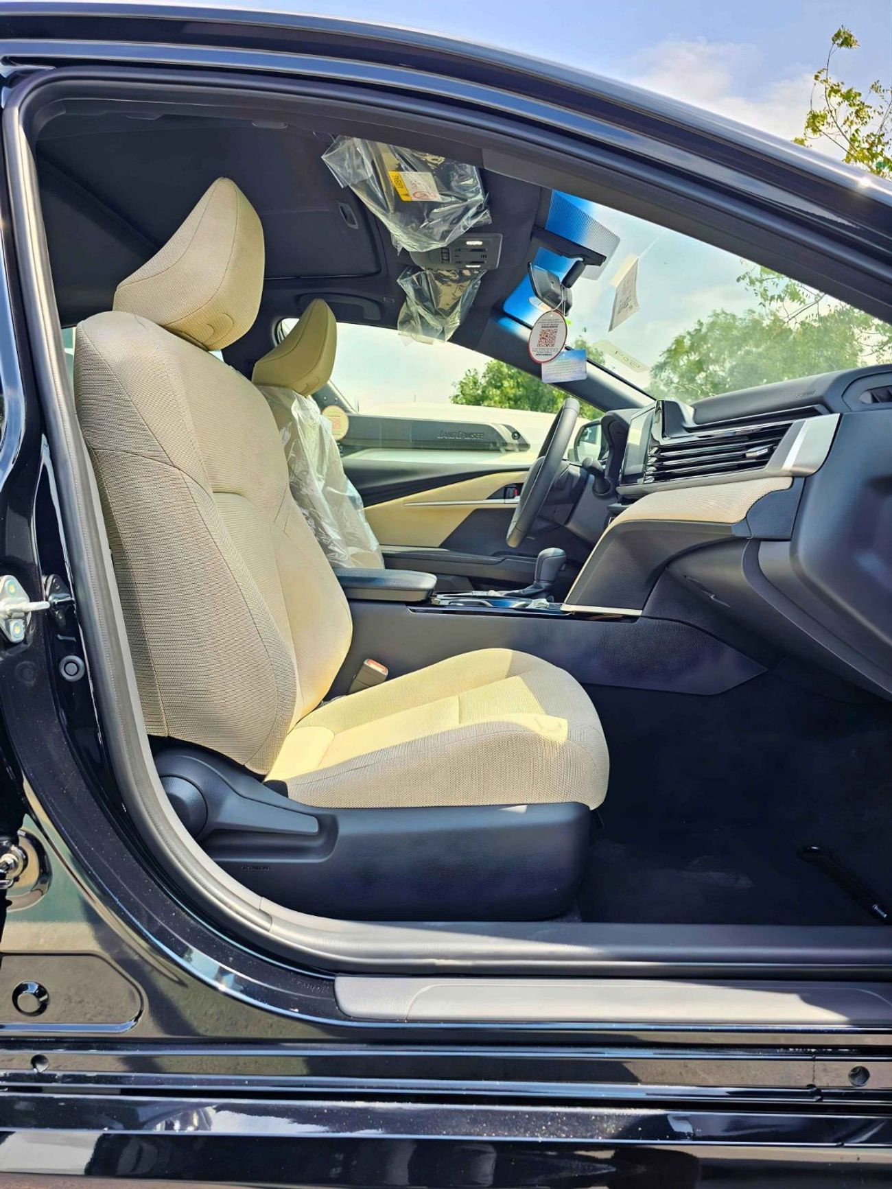 تويوتا كامري E-PLUS HYBRID / 2.5L V4 PETROL / PUSH START / DVD+CAMERA / SUNROOF / (CODE # CPEA)
