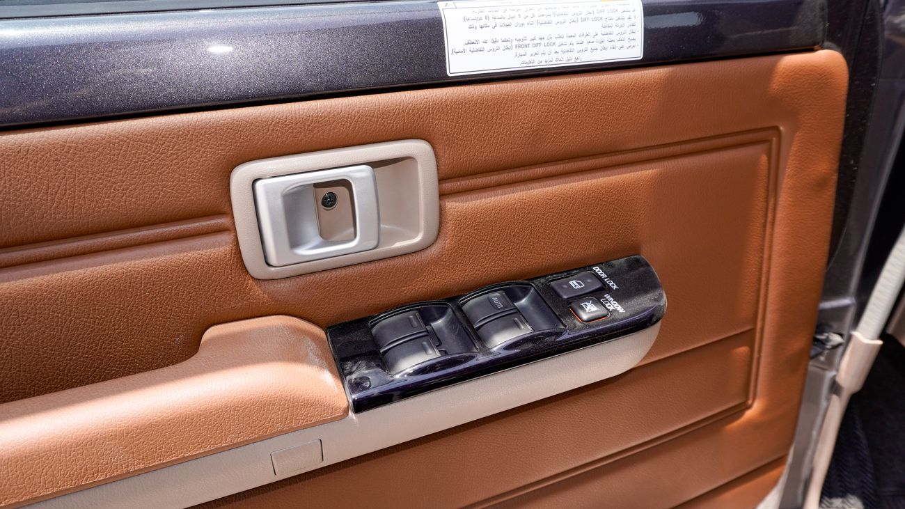 Toyota Land Cruiser 70