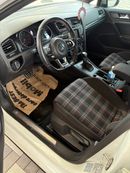 فولكس واجن جولف GTI