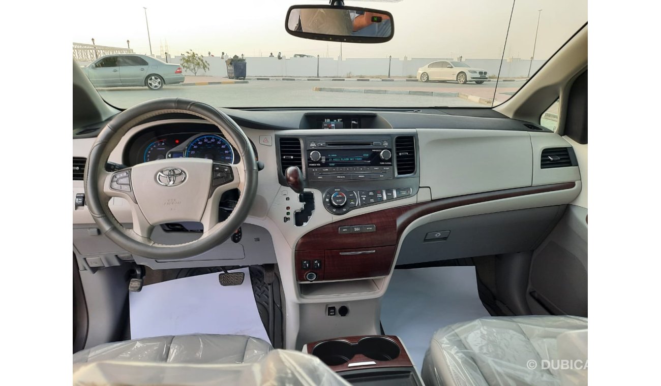 تويوتا سيينا 2014 TOYOTA SIENNA XLE