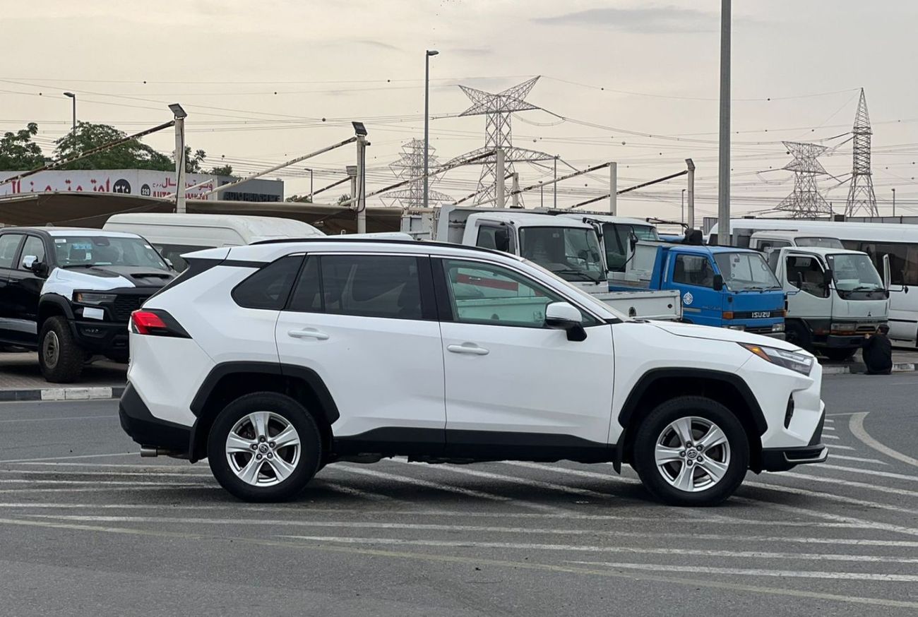 تويوتا راف ٤ 