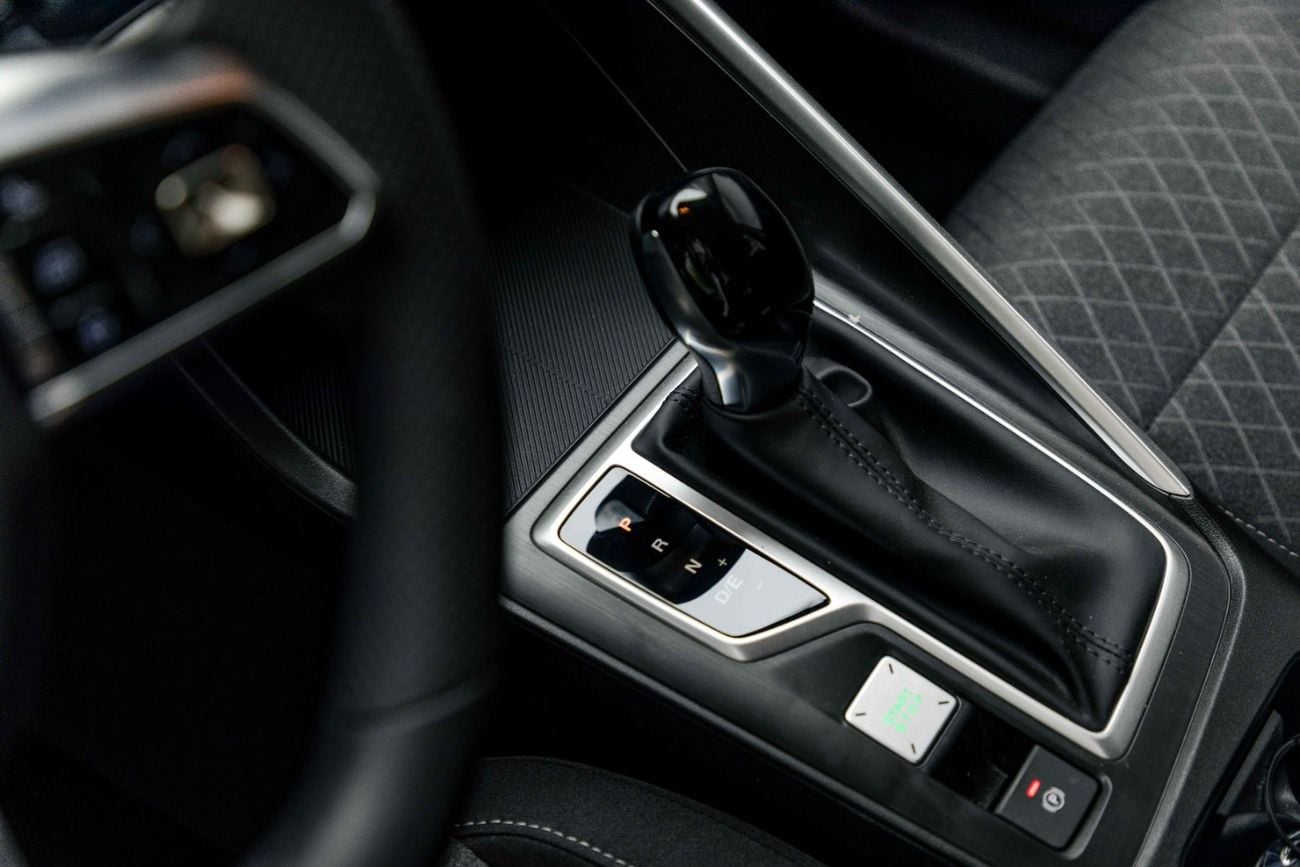 أم جي ZS STD 1.5L - Black Inside Black | Export Only