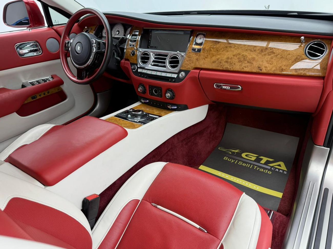 رولز رويس واريث 2019 Rolls-Royce Wraith Black Badge, Warranty, Service History, Excellent Condition, GCC