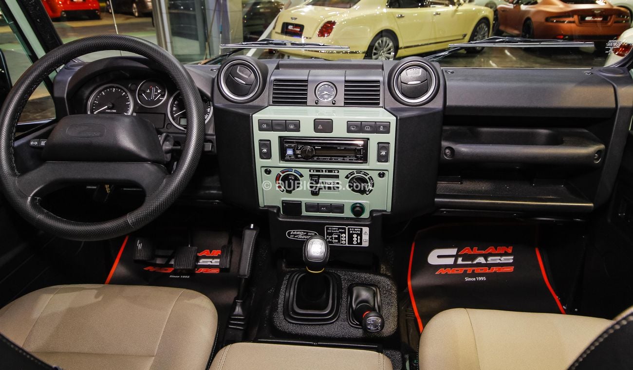 لاند روفر ديفندر Heritage Edition