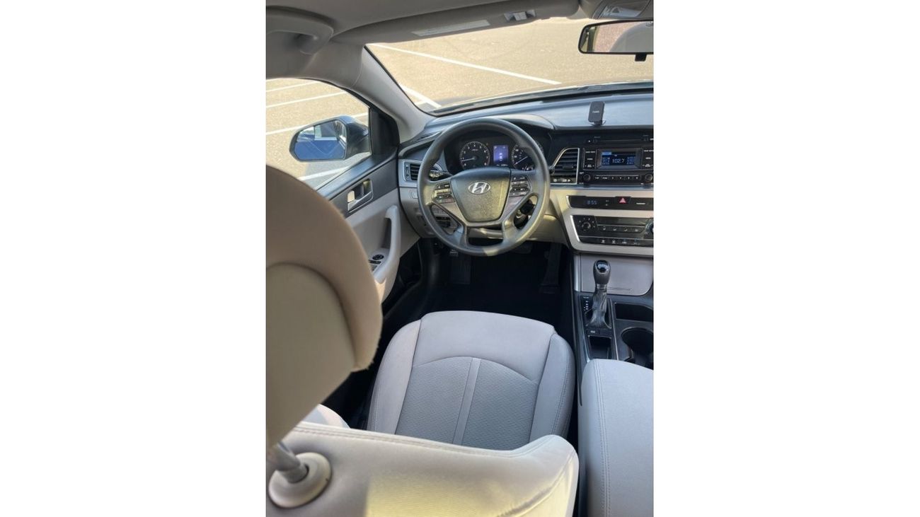 Hyundai Sonata Hyundai Sonata Se 2015 Blue 2.4L 4 vin: 5NPE24AF7FH186349  ( UAS_ SPEC) VERY GOOD CONDITION