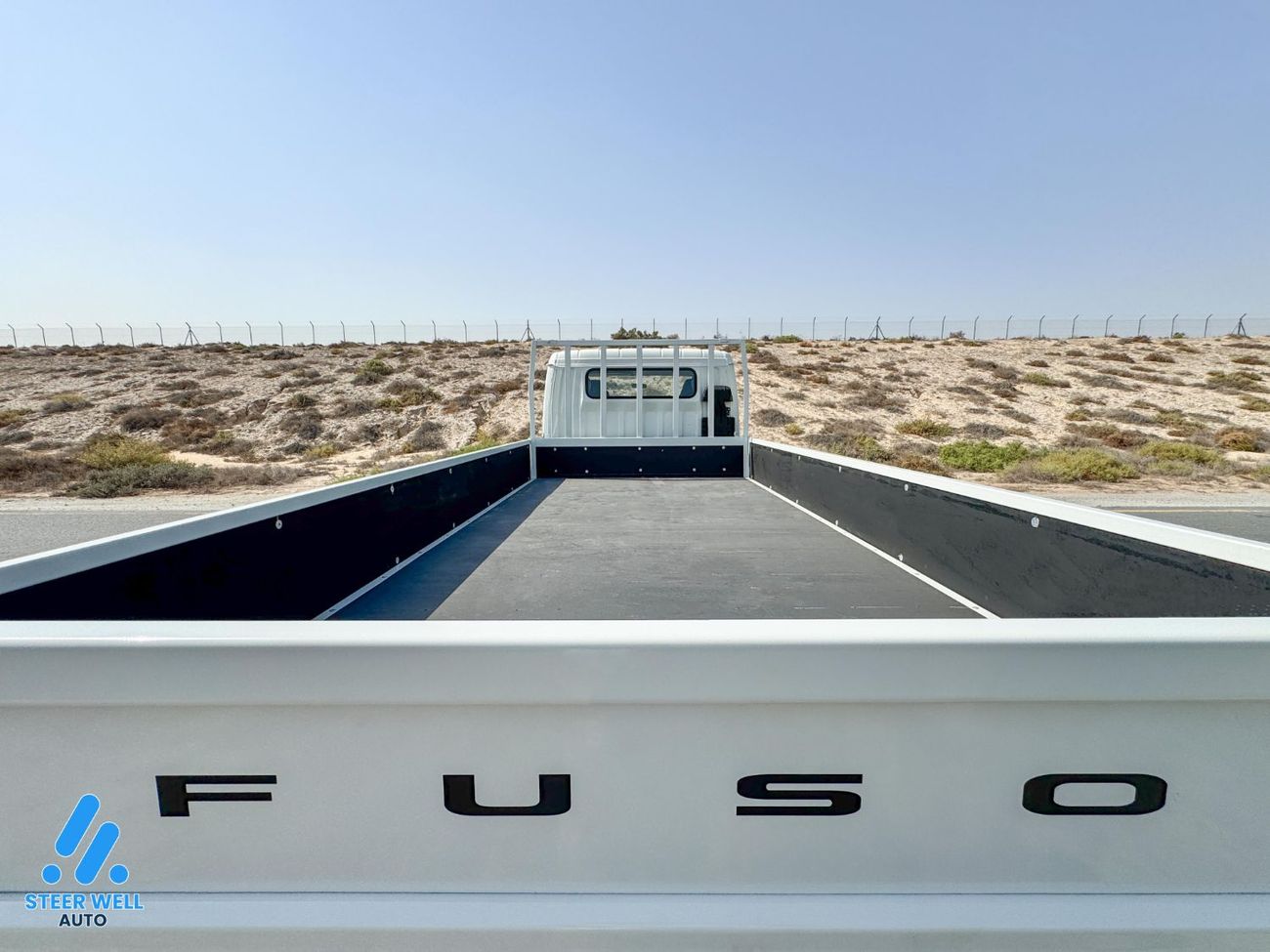 ميتسوبيشي فوسو كانتير 3.0L RWD Dual Cab Diesel Truck – Bare Chassis | White