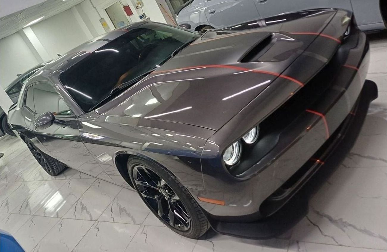 Dodge Challenger R/T 5.7L (370 HP)