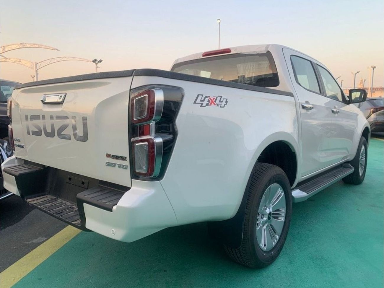 Isuzu DMax 2025 Isuzu D-Max DC 3.0L 4X4 FULL OPTION Diesel AUTOMATIC Zero Km