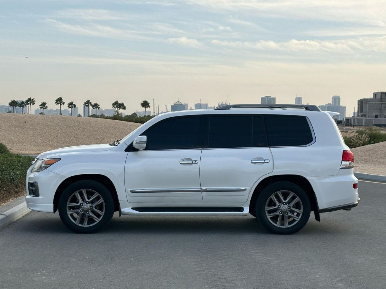 Lexus LX 570 Sport Platinum 5.7L