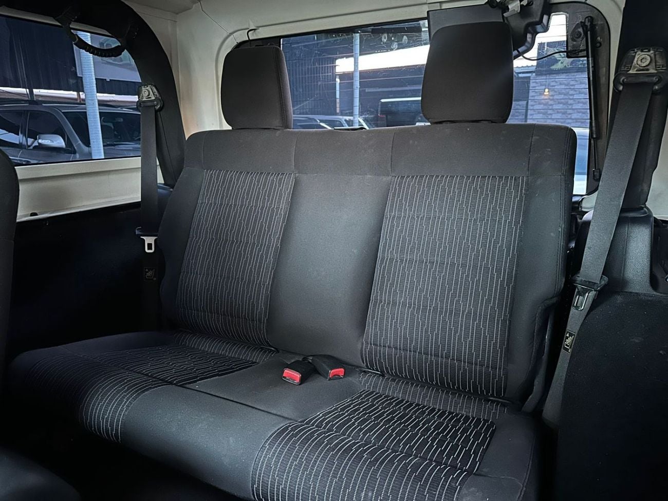Jeep Wrangler Sport 3.6L A/T