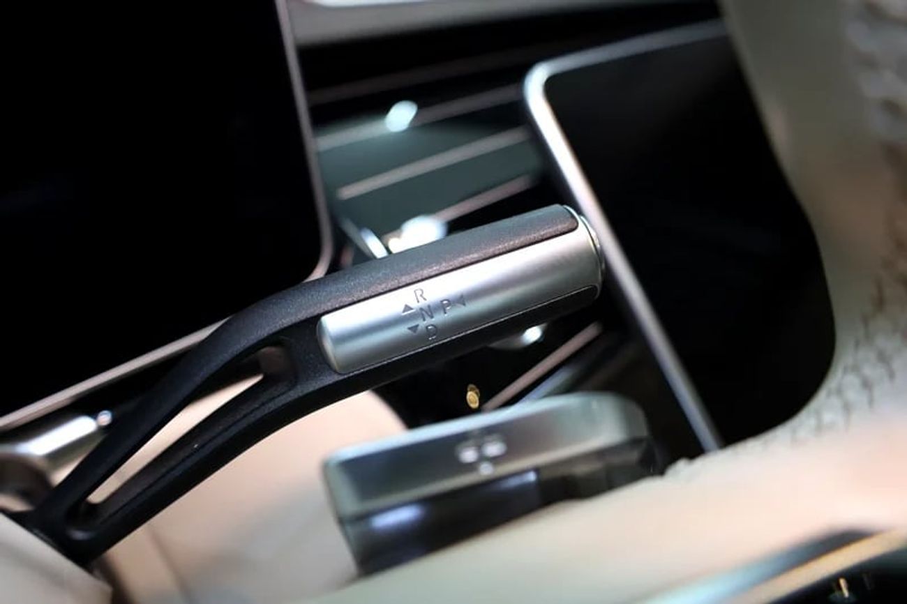 Mercedes Maybach S680 Maybach Fully Loaded, Rear Entertainment,Individual Seats, Agency Warranty Till 26/01/2028