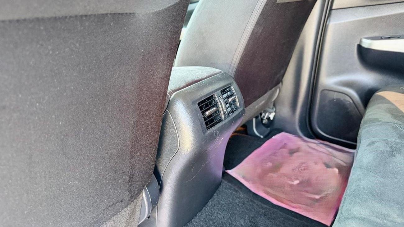 نيسان نافارا 