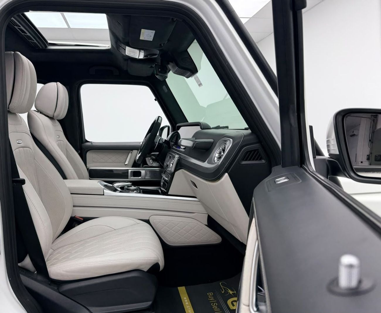 Mercedes Benz G63 AMG STANDARD 2023 Mercedes Benz G63 AMG G Manufaktur, 2028 Mercedes Warranty + Service Pack, Fully Loaded, GCC