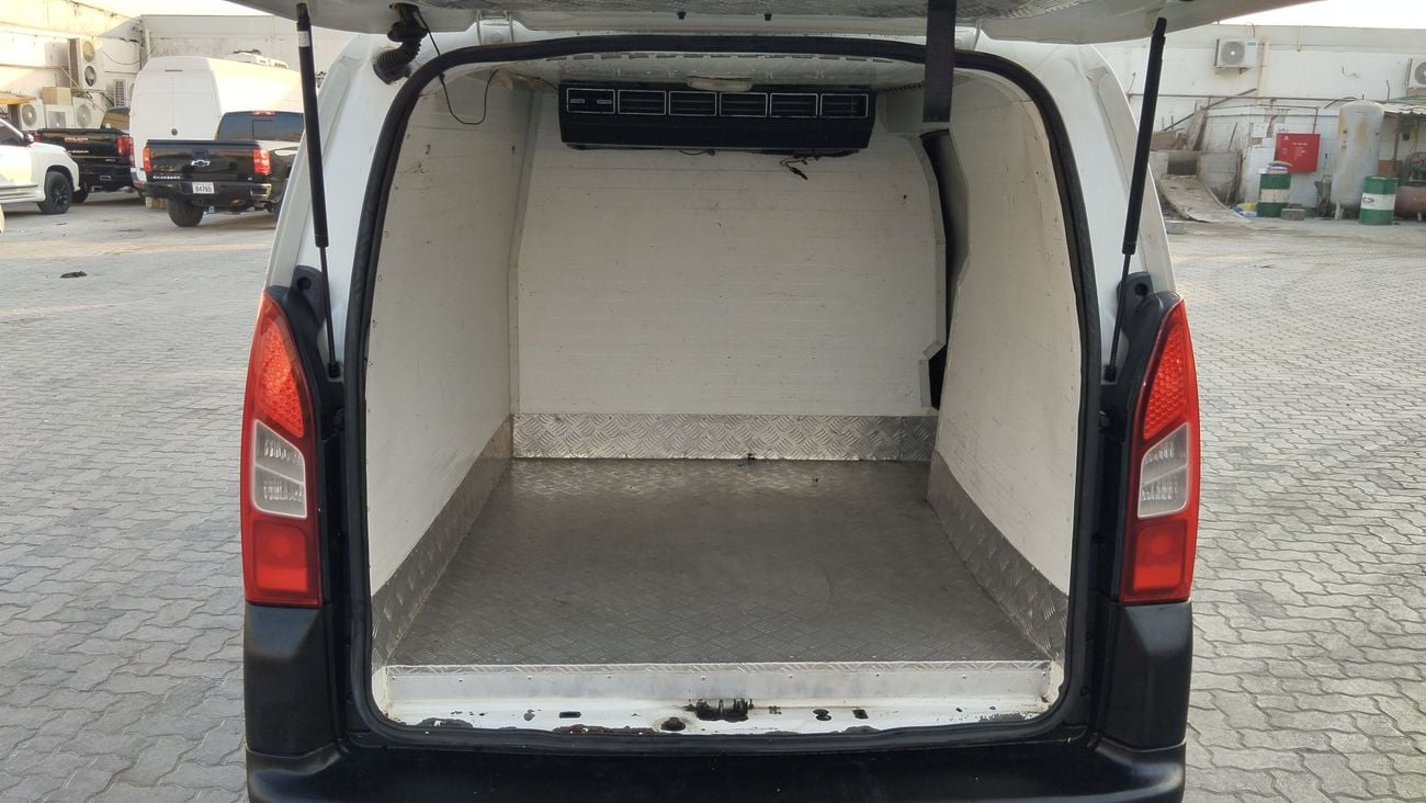 Peugeot Partner STANDARD