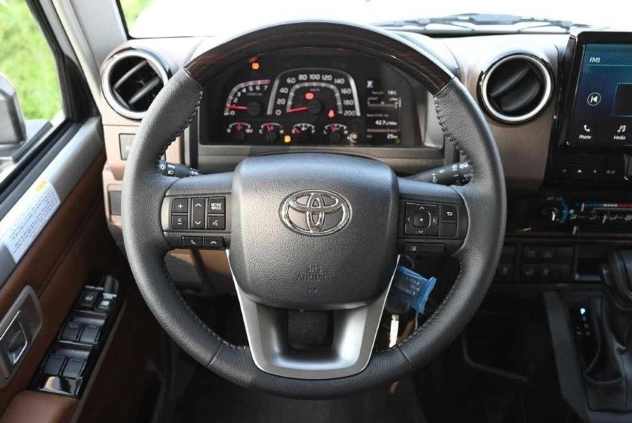 Toyota Land Cruiser 70 2025 TOYOTA LAND CRUISER 76 HARDTOP LX-Z V6 4.0L 4WD 5-SEATER AT-40TH ANNIVERSARY