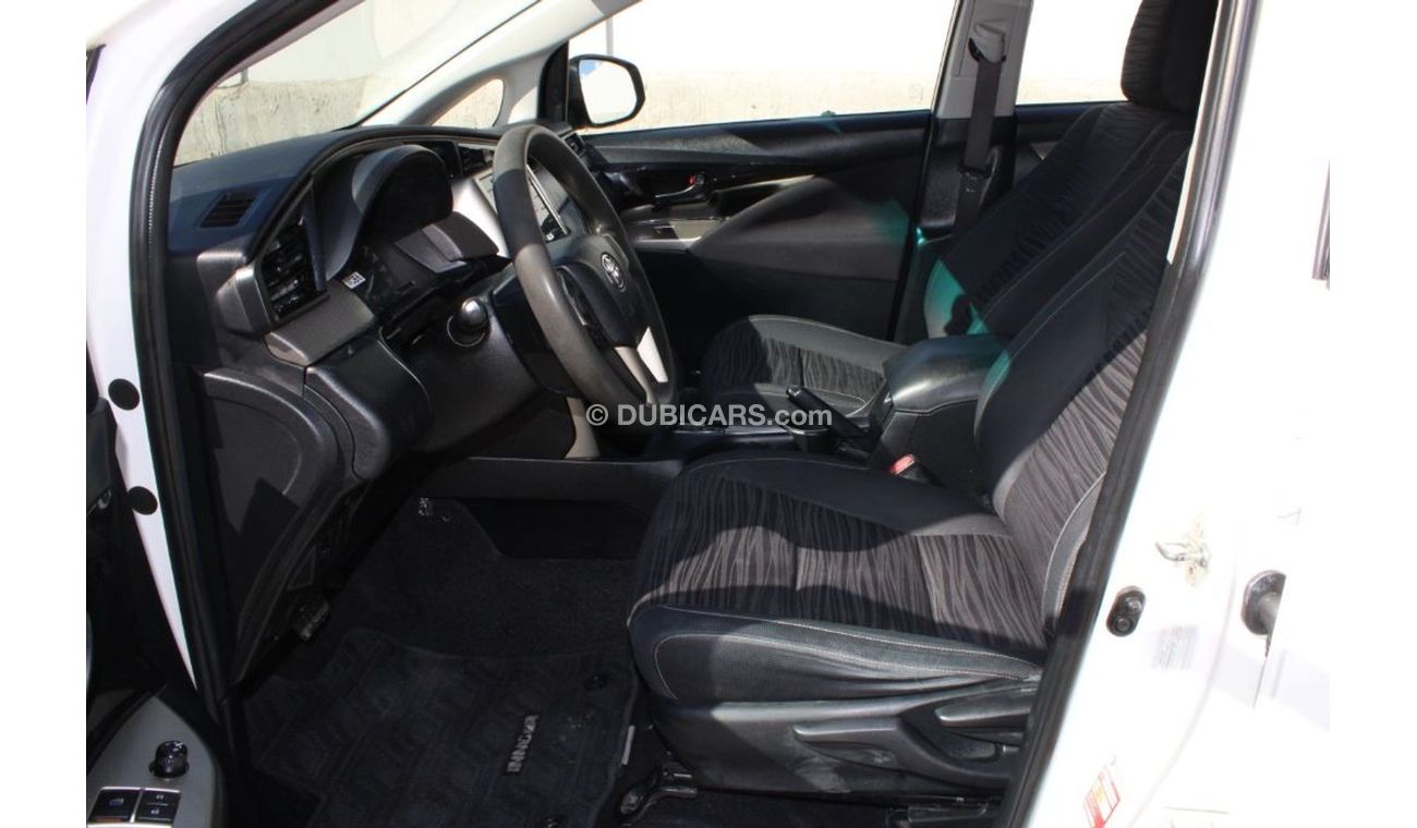 Toyota Innova SE