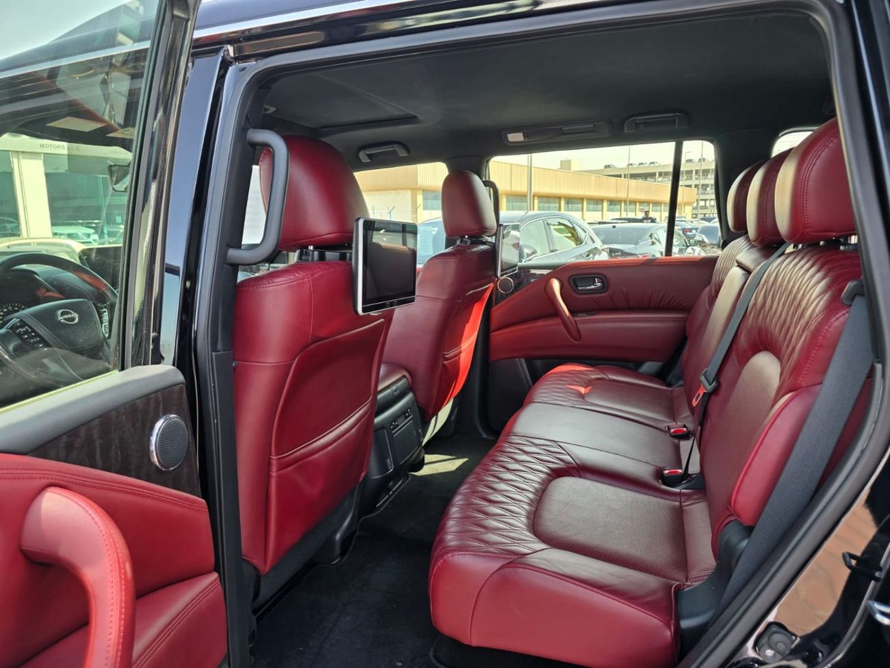 نيسان باترول LE Platinum 5.6L