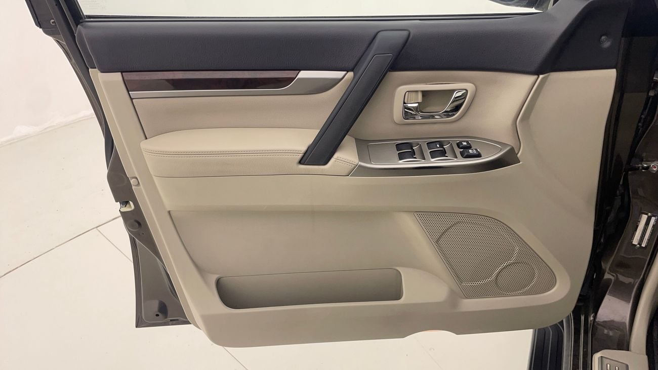 Mitsubishi Pajero GLS HIGHLINE 3.8 | Zero Down Payment | Home Test Drive