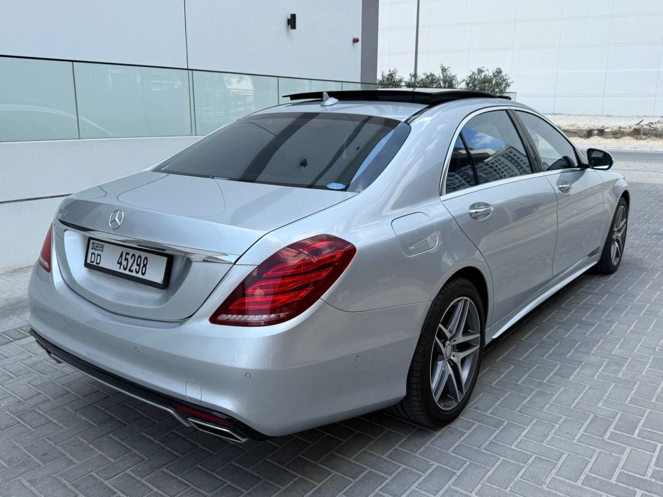 Mercedes Benz S500 AMG 4.7L AMG Line* Low Mileage*Chauffeur*TV*Massage*Panoramic Roof