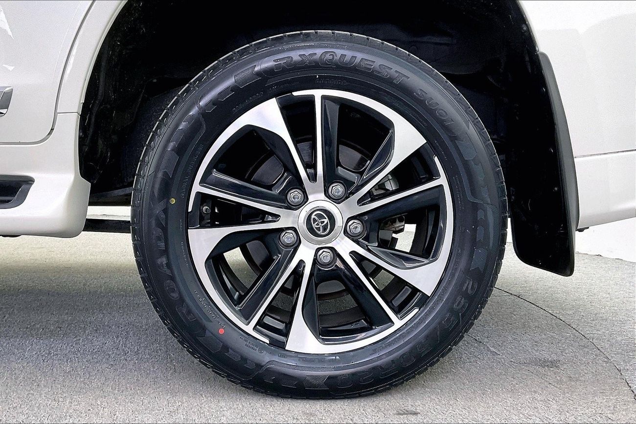 Toyota Land Cruiser VXR | Guaranteed Warranty | 0 Down Payment