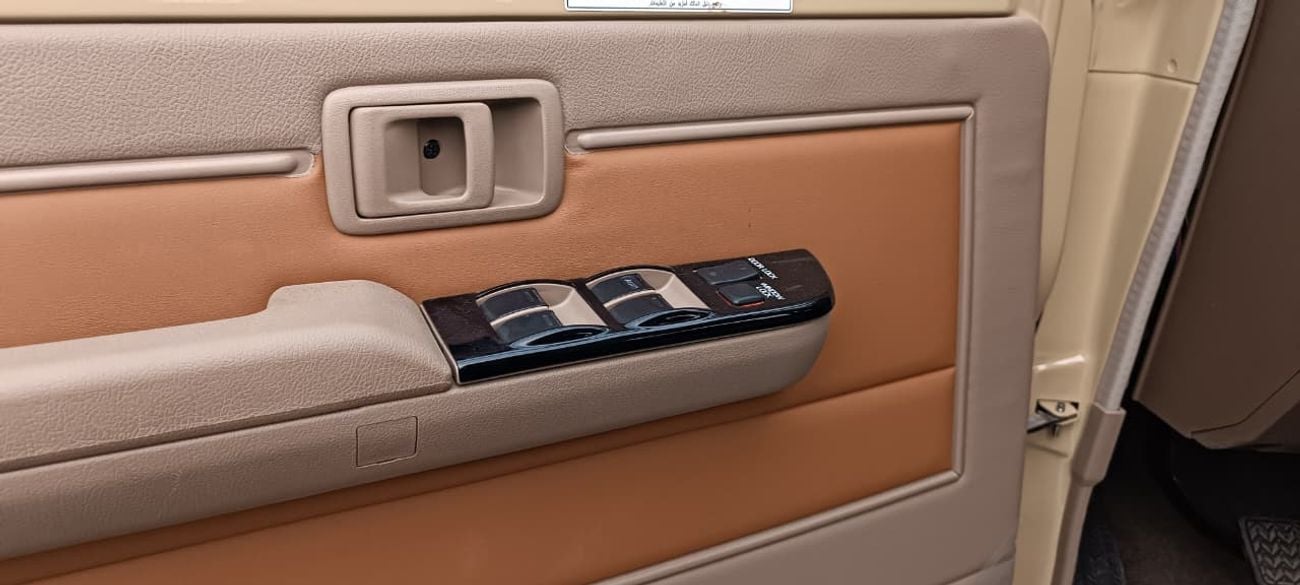 تويوتا لاند كروزر 70 تويوتا لاند كروزر  LX 70