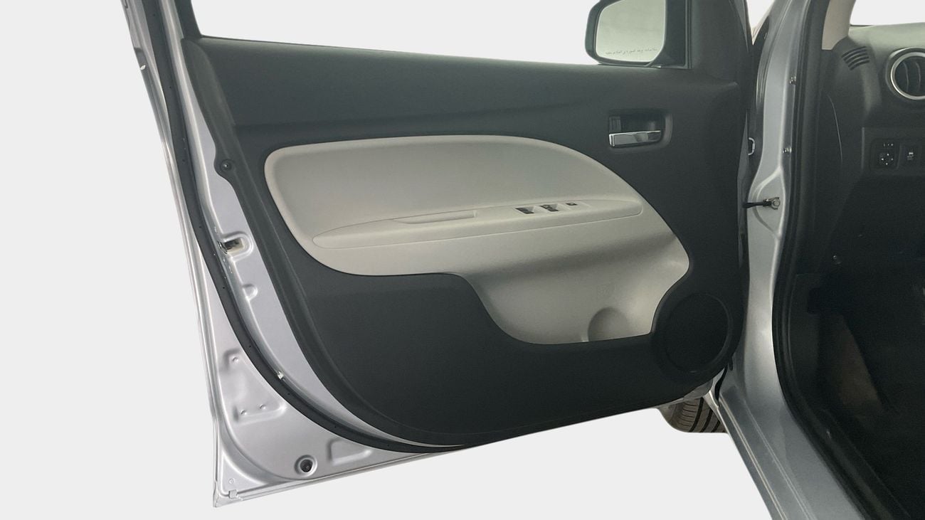 ميتسوبيشي اتراج GLX Full | upto AED 20,000 Ramadan Discount | شامل الضمان | 0 ﺪﻔﻋﺓ ﺃﻮﻟﻯ