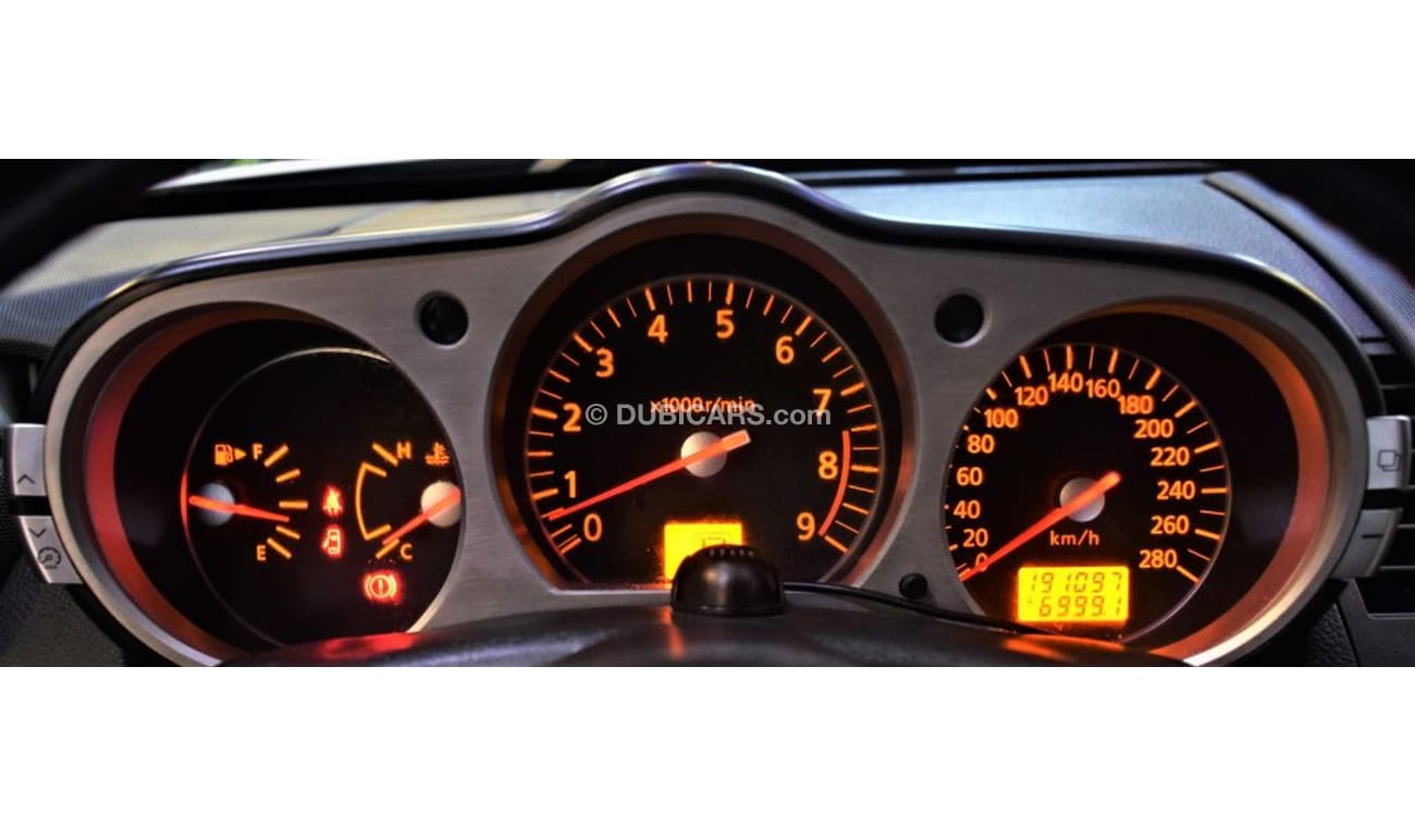 نيسان 350Z AMAZING Nissan 350Z 2009 Model!! in Silver Color! GCC Specs