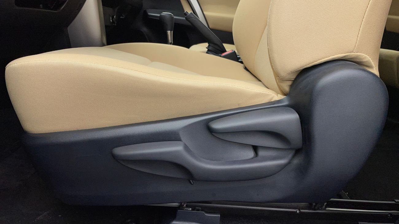 تويوتا راف ٤ EX 2.5 | بدون دفعة مقدمة | اختبار قيادة مجاني للمنزل