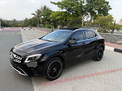 مرسيدس بنز GLA 250 Std 2.0L (208 HP)