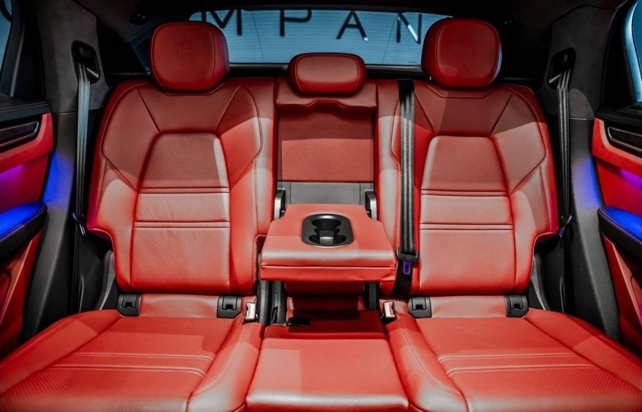 بورش كايان 2023 Porsche Cayenne GTS Coupe, 2025 Porsche Warranty, Full Service History, Low KMs, GCC