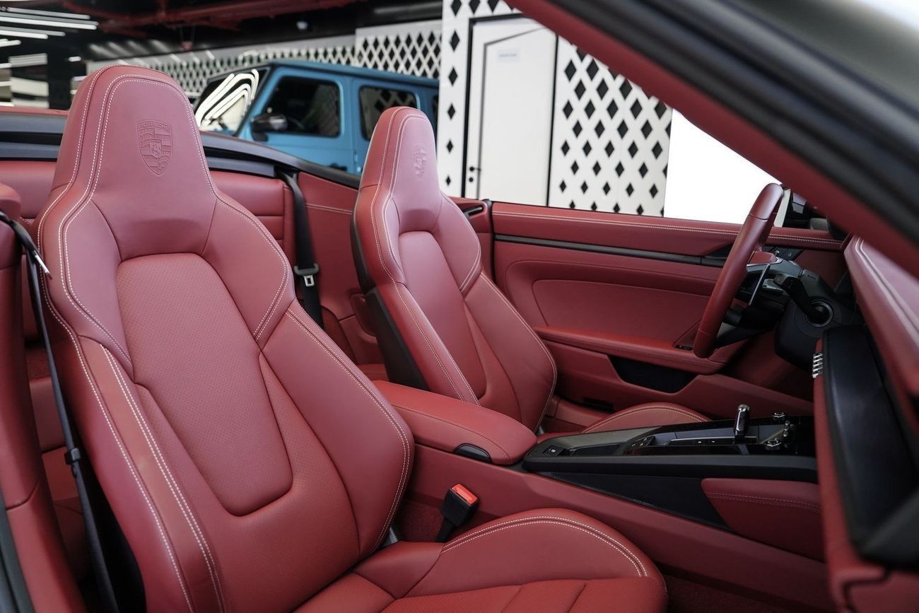 Porsche 911 Carrera GTS 3.0L (450 HP) Convertible