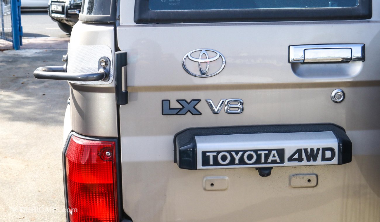 Toyota Land Cruiser Hard Top LX V8