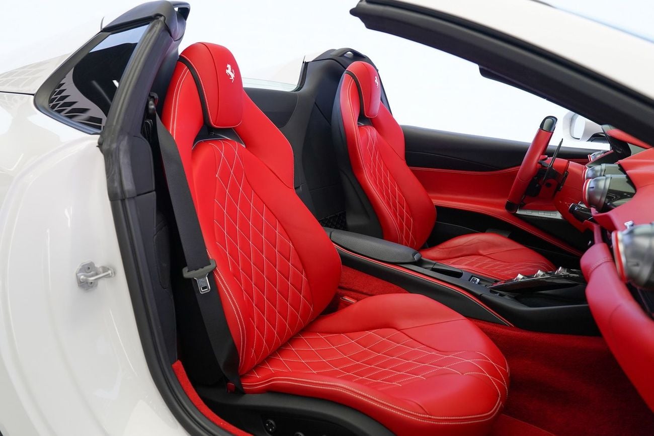 فيراري 812 GTS